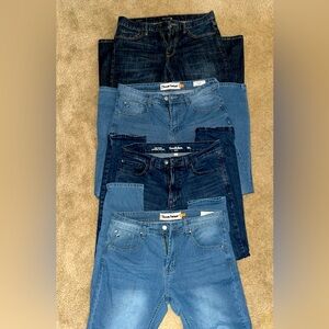 4 pairs of like new men’s jeans